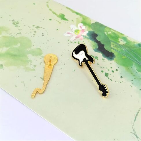 2 قطعة دبابيس مطلية بالمينا على شكل جيتار روك لطيف للميكروفون شارات موسيقى رائعة للحقيبة والملابس ودبابيس طية صدر السترة اكسسوارات هدايا مجوهرات، خليط معدني من الستيل، بدون احجار كريمة, سبيكة صلب, in Kuwait