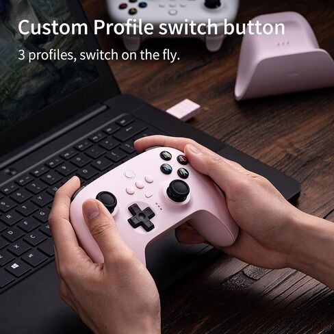 وحدة تحكم لاسلكية 8Bitdo Ultimate 2.4G، تحديث عصا التحكم بتأثير Hall، وحدة تحكم الألعاب مع قاعدة شحن، متوافقة مع Apple، PC، Android، Steam Deck، Switch (بدون جيرو) وRaspberry Pi - أبيض in Kuwait