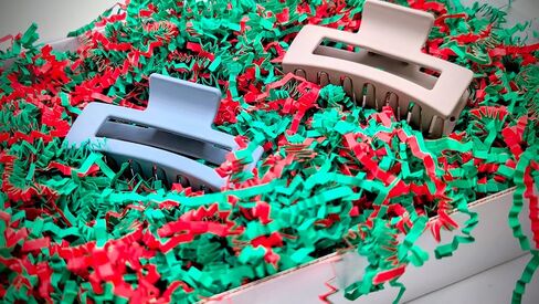 Red and Green Crinkle Cut Paper Shred,1Pound Bag, Great for Christmas Gifts! in Saudi Arabia