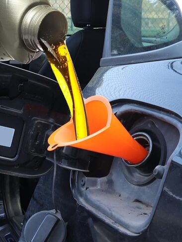 2Pcs Car Long Stem Funnel Gasoline Oil Fuel Filling Tools Anti-Splash Plastic Oil Funnel Motorcycle Refueling Tools Auto Accessories in Saudi Arabia