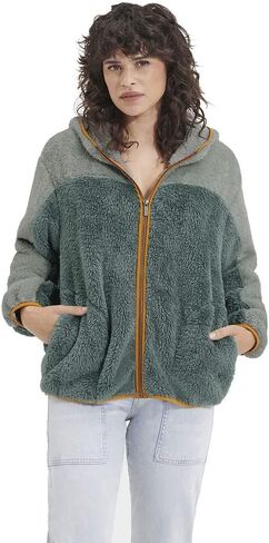 UGG Women's Sheila Sherpa Full Zip in Kuwait