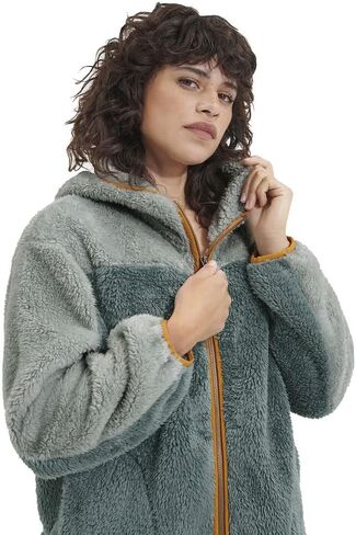 UGG Women's Sheila Sherpa Full Zip in Kuwait