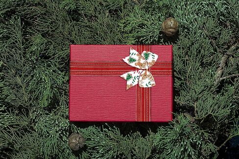 Hying Christmas Ribbons for Wreath Bows, 2.5"10 Yards Xmas Wired Edge Red Buffalo Plaid Ribbon Winter Holiday Craft Ribbons for Gift Wrapping Christmas Decorations Supplies in Saudi Arabia