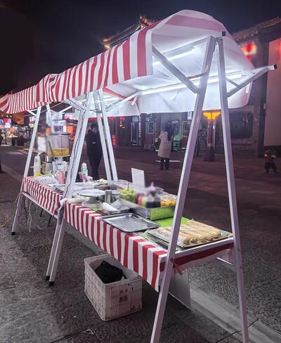 حامل كشك للبائعين التجاريين، حامل كشك بيع بالتجزئة قابل للطي، رف عرض طعام تريت لسوق المزارعين / معرض الفنون الحرفية / البقالة، موفر للمساحة (L 43 بوصة / 110 سم) in Kuwait