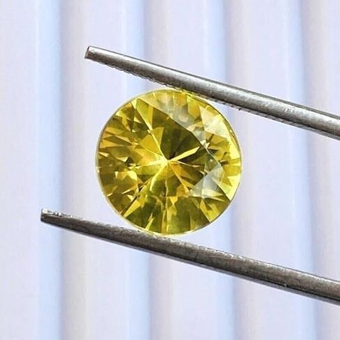 1.80 Ct Yellow Color VVS1 8 mm Brilliant Round Cut Diamond GGL for Jewellery Making in Saudi Arabia