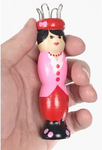 الحياكة الفرنسية نانسي - دمية خشبية قديمة من خيوط الحياكة in Kuwait