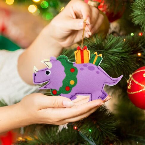 شعرت ديناصور عيد الميلاد الحلي للأطفال (8 تصاميم)، دينو شجرة عيد الميلاد شنقا الحلي لعطلة الشتاء عيد الميلاد شنقا زينة الحزب تفضل، لطيف تي ريكس ترايسيراتوبس ديبلودوكس (مجموعة من 8) in Kuwait