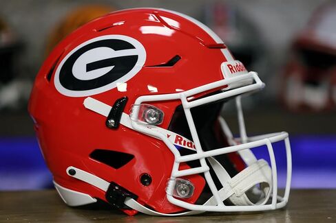 Georgia Bulldogs Football Helmet + US Flag Helmet Decal - Green Gridiron in Saudi Arabia