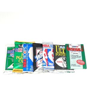 مجموعة كلاسيكية متعددة الرياضات غير مفتوحة، إجمالي 100 بطاقة تداول، البيسبول، كرة السلة، الهوكي، الجولف، توبس، أطواق السطح العلوي، مجموعة احترافية in Kuwait