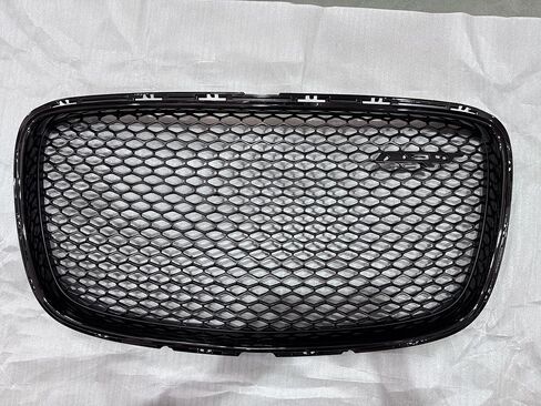 Front Grille compatible with 2015-2022 Chrysler 300 in Saudi Arabia