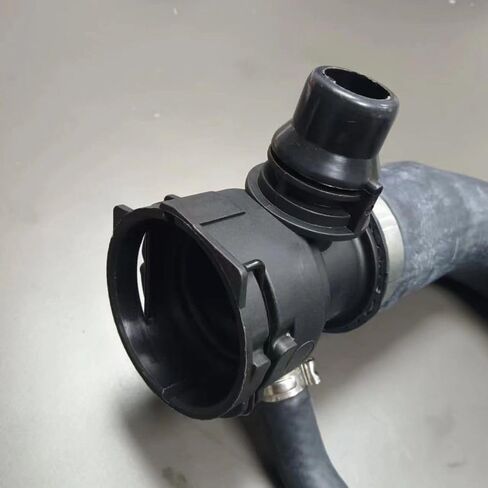 1PCS OEM 17127560968 1712 7560 968 Coolant water pipe Compatible with E60 in Saudi Arabia