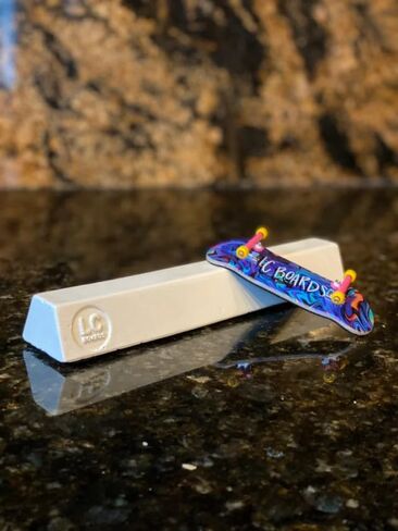 Generic لوحات LC بلوح أصابع لمواقف السيارات الخرسانية in Kuwait