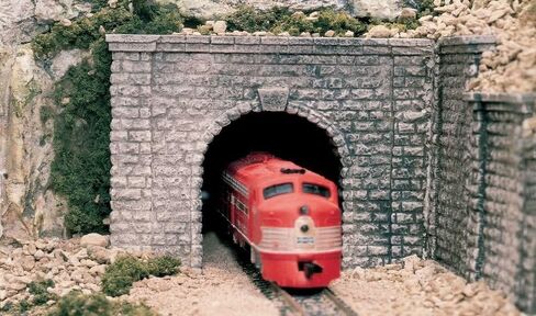 WOODLAND SCENICS C1267 O Tunnel Portal Cut Stone in Saudi Arabia
