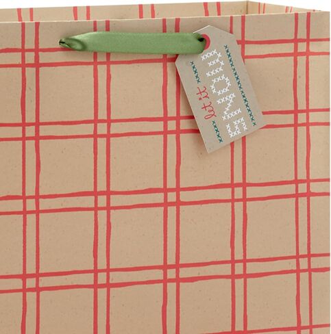 Hallmark Holiday Kraft Gift Bags with Gift Tags (8 Horizontal Bags, 8 Tags: Snowflakes, Mittens, Let It Snow) in Saudi Arabia