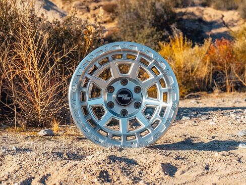 عجلة سيارة RockTrix RT107 مقاس 17 بوصة متوافقة مع تويوتا تاكوما 2001-2026، 2002-2026 4Runner، FJ Cruiser، عجلة 17x8.5 6x5.5، + إزاحة 25 مم، مسافة خلفية 5.73 بوصة، حافة 6 × 139.7 6 عروة، فضي in Kuwait