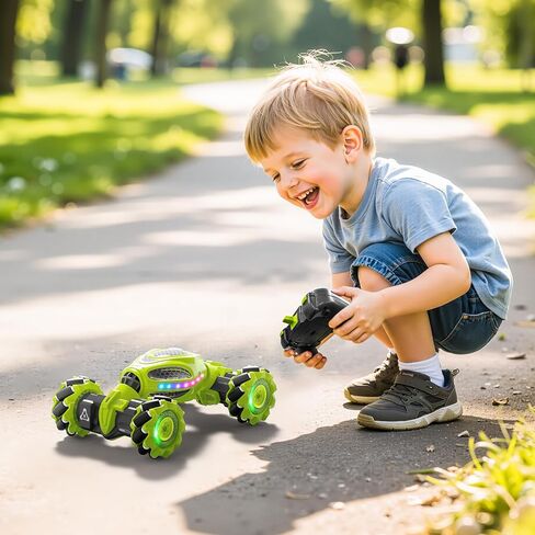 سيارة حيلة RC بمستشعر للإيماءات، جهاز تحكم عن بعد 2.4 جيجا هرتز 4WD ألعاب سيارات يتم التحكم فيها يدويًا للأولاد والبنات من عمر 6 إلى 12 عامًا، سيارات انجراف دوارة 360 درجة مع أضواء وموسيقى، هدية مثالية لعيد الميلاد وعيد الميلاد in Kuwait