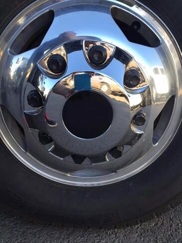 أغطية مركزية مزدوجة مقاس 17 بوصة متوافقة مع 2011-2024 Chevy Silverado 3500HD / GMC Sierra 3500HD، أغطية محور ABS مطلية بالكروم، تناسب عجلات فولاذية مزدوجة بنمط مسمار مقاس 210 مم، مجموعة من 4 (2 أمامي و2 خلفي) in Kuwait