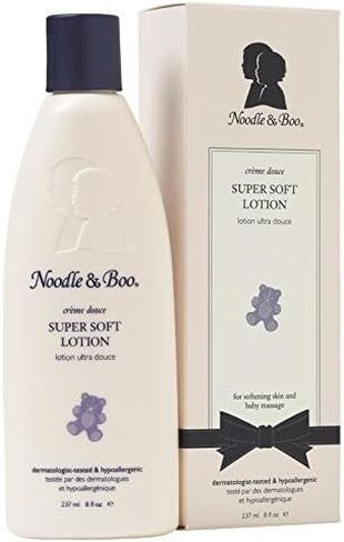 مجموعة هدايا Noodle & Boo Newborn Daily Essentials مكونة من 4 قطع | غسول للشعر والجسم 2 في 1 لحديثي الولادة (8 أونصة)، لوشن فائق النعومة للأطفال (8 أونصة)، مرهم نهائي لطفح الحفاضات (5 أونصة) ومناديل مبللة للتنظيف النهائي للأطفال (72) in Kuwait