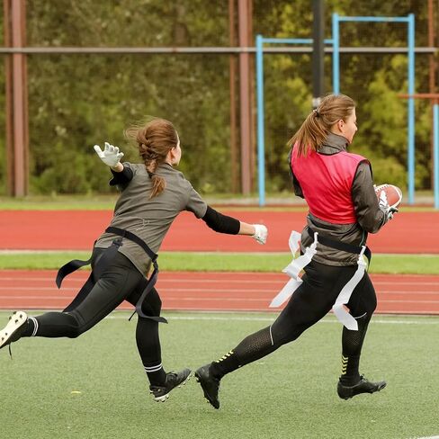 مجموعة أحزمة وأعلام كرة القدم من Hungdao مكونة من 12 لاعبًا وحزام كرة قدم قابل للتعديل للأطفال والمراهقين والكبار للتدريب الداخلي والخارجي (أسود، أبيض) in Kuwait