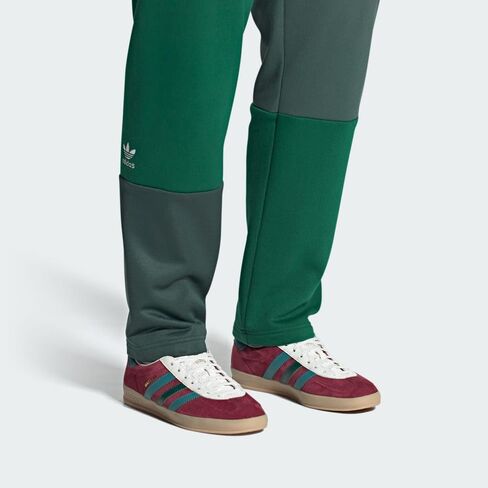 حذاء كرة قدم Adidas Gazelle Indoor Samba لكرة القدم، سهل البرتقالي/النعناع الشفاف/الصمغ، مقاس 4.5 in Saudi Arabia