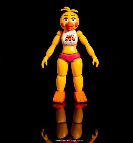 Jazwares Five Nights at Freddy’s Toy Chica - شخصية مفصلية مقاس 12.7 سم مع ميزة Jumpscare وعيون متوهجة في الظلام in Saudi Arabia