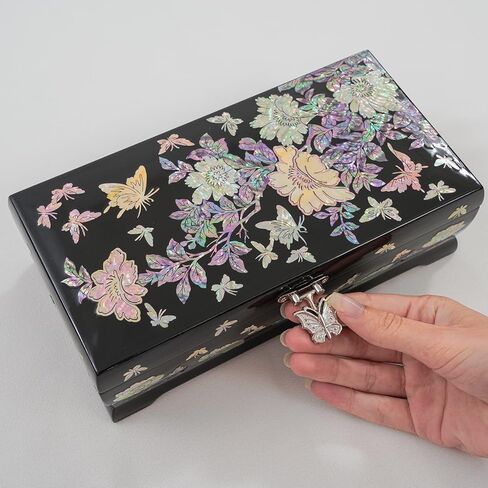 صندوق مجوهرات فبراير ماونتن الرائع المصنوع من عرق اللؤلؤ والأزهار والفراشات - هدية أنيقة للنساء in Kuwait