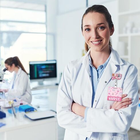 شارة بكرة قابلة للسحب وصديق شارة، مجموعة بكرة شارة ممرضة حزمة شارة بكرة مشبك قابل للسحب ممرضة لطيف مع شارة ممرضة الصديق بطاقة تعريف العلامات هدية وردية لـ RN CNA LVN LPN in Saudi Arabia