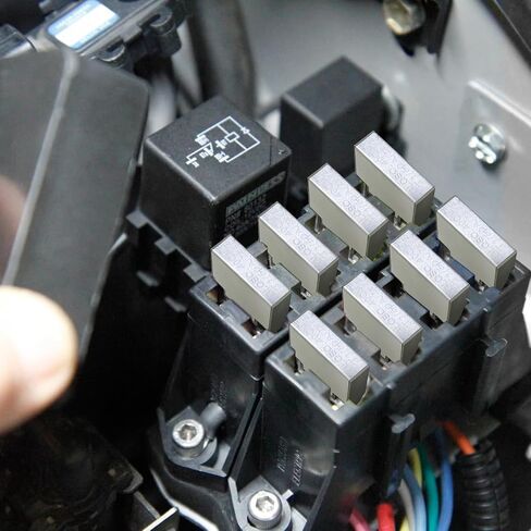 GLOSO Maxi Blade Circuit Breaker 30A AMP, T1 Auto Reset (30A) in Saudi Arabia