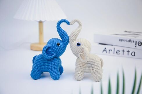 مجموعة الكروشيه للمبتدئين من YEPLINS، مجموعات حيوانات الحياكة مع دروس فيديو خطوة بخطوة، مجموعة أدوات الحياكة للبالغين والأطفال - زوجين فيل (عبوتان) in Kuwait