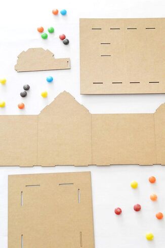 Kid's Craft House Kit (Cardboard) - Pack of 5 - Designed & Made in The USA - Craft for Home, Classroom, Family DIY Decor in Kuwait