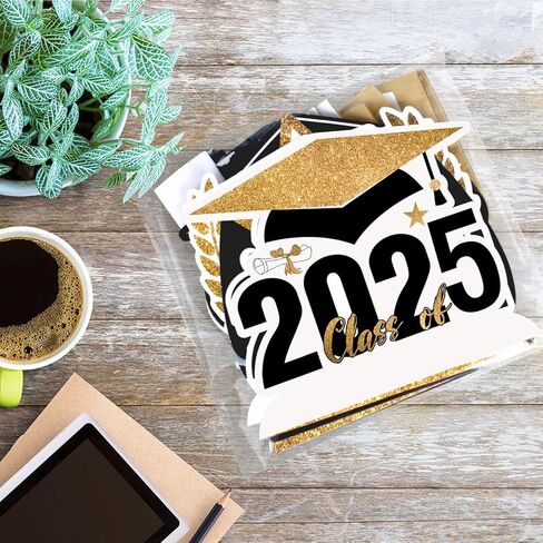 LINGTEER Congrats Grad، فئة 2025 قطع مركزية على شكل قرص العسل لطاولة التخرج - 8 قطع 2025 لافتة ديكورات حفلات التخرج - ذهبي. in Kuwait