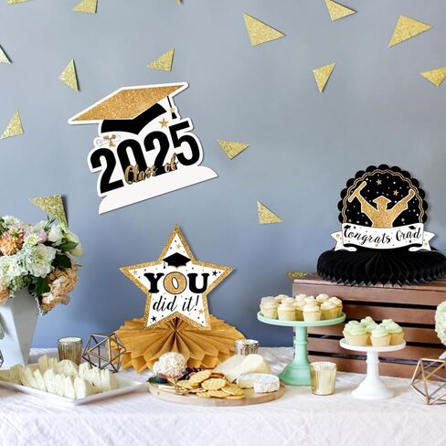 LINGTEER Congrats Grad، فئة 2025 قطع مركزية على شكل قرص العسل لطاولة التخرج - 8 قطع 2025 لافتة ديكورات حفلات التخرج - ذهبي. in Kuwait
