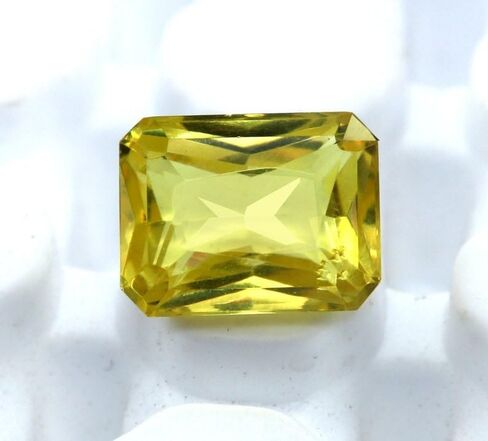 11.25 Ct Natural Emerald Cut Yellow Sapphire Loose Gemstone for Jewellery Making - in Saudi Arabia