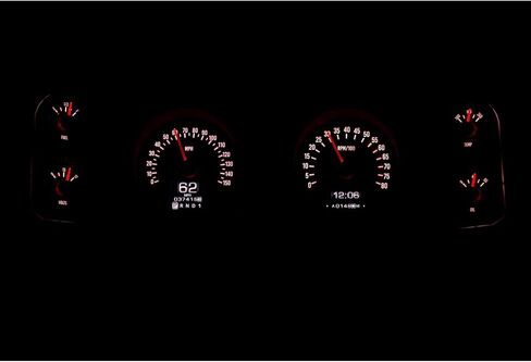 داكوتا ديجيتال RTX-70C-CAM-X متوافق مع نظام قياس تشيفي كامارو ريتروتيك 1970-78 in Kuwait
