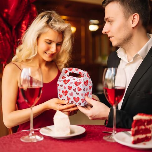 30 عبوة من صناديق هدايا عيد الحب، صناديق حلوى عيد الحب المحمولة مع تصميم ملون على شكل قلب، صندوق بسكويت لديكور عيد الحب وعيد الأم والذكرى السنوية لحفلات الزفاف in Saudi Arabia