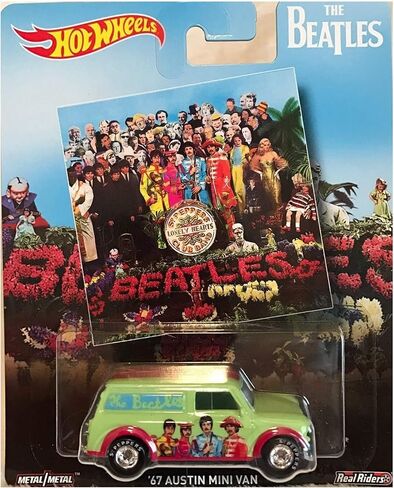 هوت ويلز ثقافة البوب ​​​​البيتلز الرقيب. فرقة نادي Pepper's Lonely Hearts '67 أوستن ميني فان in Saudi Arabia