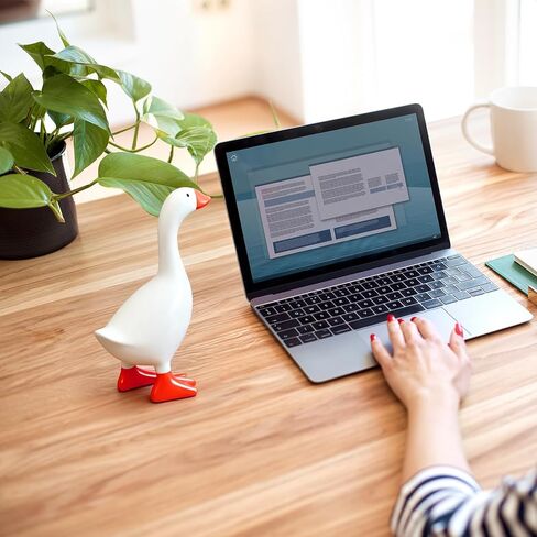 Premium Desk Goose Statue-Resin Desktop Goose With Magnetic Beak Used for key storage,I nteresting Office Mini Table Goose Decoration, Suitable For Bathroom, Kitchen,Dormitory, Mini Garden Decoration in Saudi Arabia