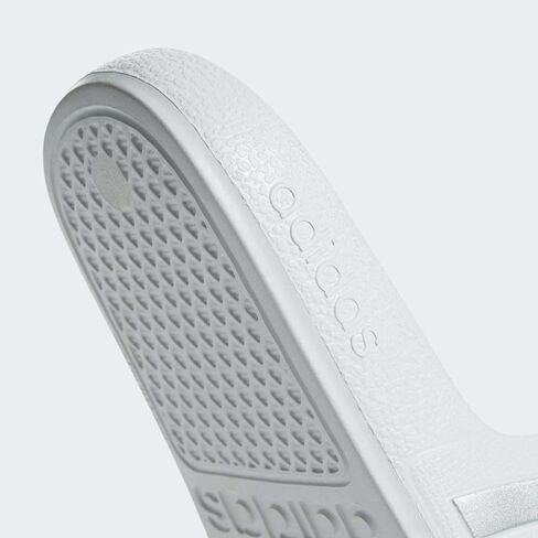 صندل Adilette المريح للسيدات من adidas، شبه وردي/ذهبي فيكتوري/ذهبي فيكتوري، 7 in Kuwait