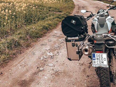 TUBE motorcycle travel luggage, made of waterproof Cordura, 11.3 gallons capacity, motorcycle seat/rack/sissy bar bag in Saudi Arabia