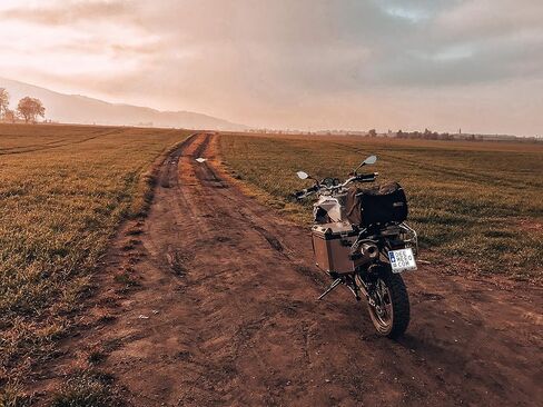 TUBE motorcycle travel luggage, made of waterproof Cordura, 11.3 gallons capacity, motorcycle seat/rack/sissy bar bag in Saudi Arabia