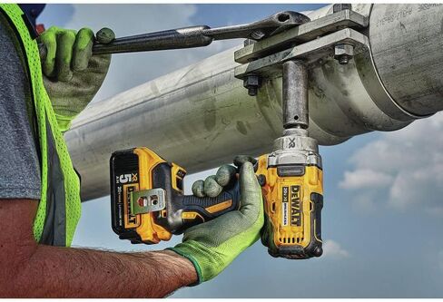 DEWALT DCF894HP2 20V Max Xr 1/2" Mid-Range Cordless Impact Wrench with Hog Ring Anvil Kit in Saudi Arabia