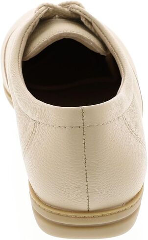 حذاء Esmotion8 Oxford Flat للنساء من Easy Spirit مقاس M US in Saudi Arabia