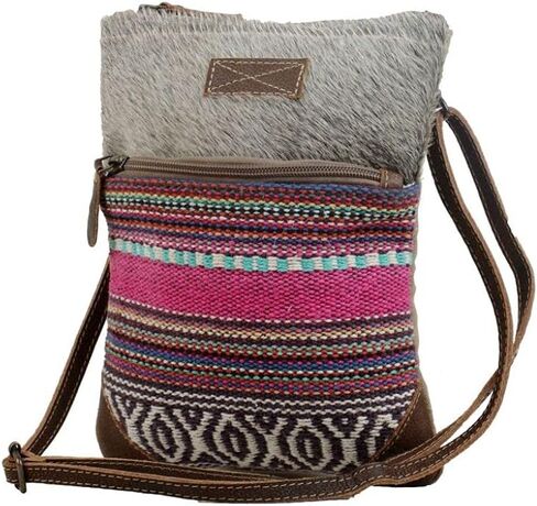 حقيبة ميرا بسحاب من القماش - حقائب كروس من الجلد والسجاد والقماش من ديلكاتي للنساء، تصميم أزتيك بألوان الأخضر والبني والأصفر، حقيبة من القماش بسحاب مع حزام قابل للتعديل in Kuwait