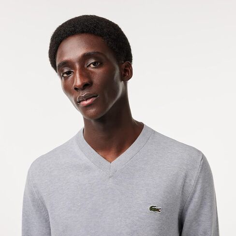 سترة Lacoste للرجال بأكمام طويلة ورقبة على شكل حرف V من القطن العضوي in Saudi Arabia