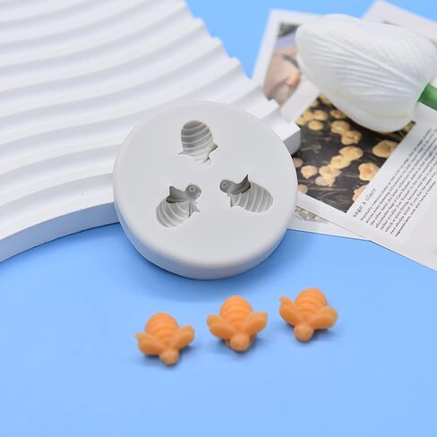 8-Cavity 3D Duck Silicone Mold Small Animal Duck Gummy Chocolate Candy Fondant Mold for Baking, Epoxy Resin, Polymer Clay Craft (White) in Saudi Arabia