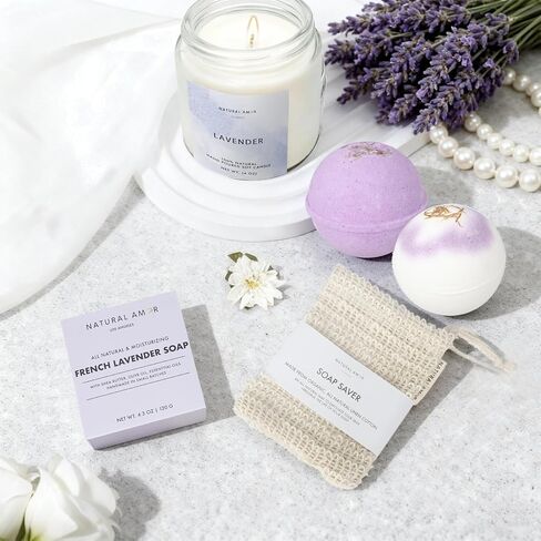 Natural Amor - مجموعة هدايا سبا خضراء للنساء - هدية حمام غابة النعناع لها - 5 قطع هدية للاستحمام والجسم بما في ذلك قالب الصابون والشمعة وقنابل الحمام in Kuwait