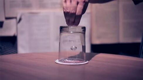 خدعة سحرية لعملة بوني ريفر، وسيلة للتحايل يجب أن تكون للحفلات والتجمعات، سهلة الأداء. in Kuwait