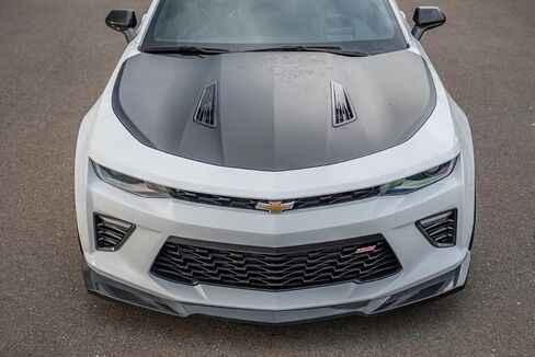بديل جديد لسيارة شيفروليه كامارو SS 2016-2022 2019-2022 شيفروليه كامارو LT LS RS | ZL1 Style المصد الأمامي الشفة السفلية الفاصل (ألياف الكربون) in Saudi Arabia