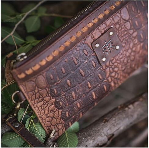 STS Ranchwear Catalina Croc Clutch in Saudi Arabia
