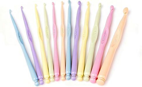 Crochet Hooks Set, 12 Pcs 2.0-10mm Ergonomic Soft Grip Knitting Needles with Case, Yarn Weaving Tools for DIY Craft, Making Socks Scarf Hat Bag in Saudi Arabia